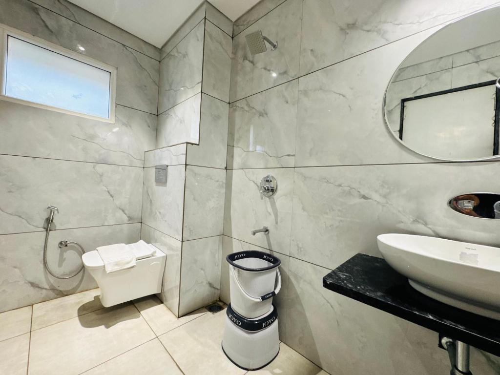 Modern Ensuite Bathroom